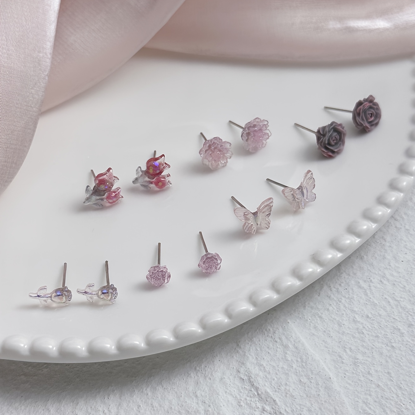 6 Pairs Elegant Flower-shaped Earrings Set for Ladies